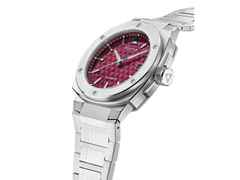 Alpina Alpiner Extreme Solarmetre Quarz Edelstahl 38mm bordeauxfarbenes Zifferblatt Metallband – Herrenuhren Uhr mit Datum aus Edelstahl. Das Gehäuse ist rund und silber. Das Edelstahlarmband ist silber. Das Zifferblatt ist ein Index in rot. – Ansicht 2