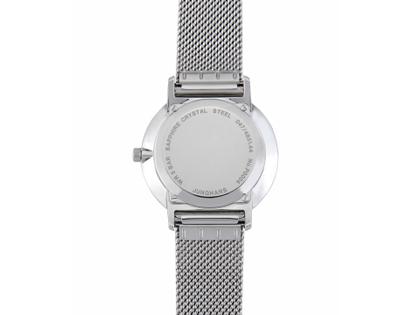 Junghans FORM Damen Quarz Edelstahl 34mm weißes Zifferblatt Metallband – Damenuhren Uhr mit Datum aus Edelstahl. Das Gehäuse ist rund und silber. Das Edelstahlarmband ist silber. Das Zifferblatt ist ein Index in weiß. – Ansicht 3