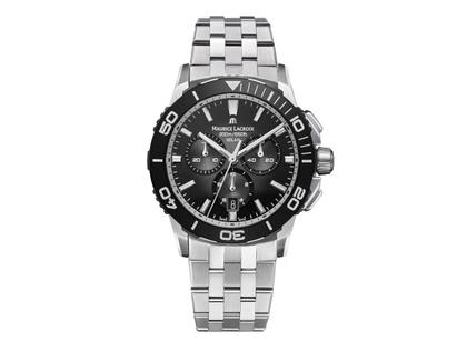 Maurice Lacroix Pontos S Solar Chronograph Quarz Edelstahl 42mm schwarzes Zifferblatt Metallband – Herrenuhren Chronograph aus Aluminium und Edelstahl. Das Gehäuse ist rund und silber. Das Edelstahlarmband ist silber. Das Zifferblatt ist ein Index in schwarz.