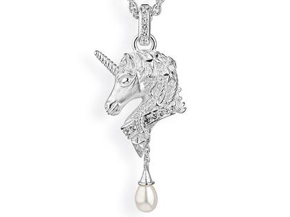 Drachenfels Design Sternenglanz und Schattentanz Anhänger Einhorn Bright groß Bergkristall Süßwasserperle Silber – Anhänger Anhänger mit Besatz aus 925 Silber.