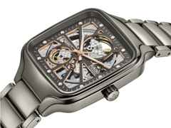 Rado True Square Open Heart Automatik Keramik 38mm graues Zifferblatt graues Keramikband – Herrenuhren Uhr ohne Datum aus Keramik und Titan. Das Gehäuse ist quadratisch und grau. Das Keramikarmband ist grau. Das Zifferblatt ist skelettiert und grau. – Ansicht 2