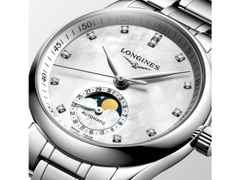 Longines Master Collection Automatik Edelstahl 34mm weißes Perlmutt-Zifferblatt mit Diamanten Metallband – Damenuhren Uhr mit Datum aus Edelstahl. Das Gehäuse ist rund und silber. Das Edelstahlarmband ist silber. Das Zifferblatt ist ein Index in weiß. – Ansicht 2