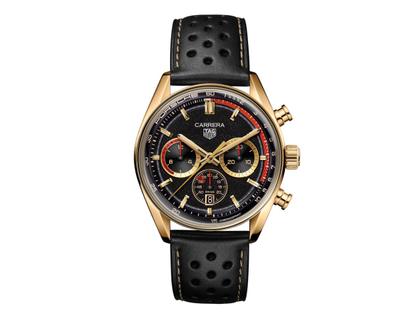 TAG Heuer Carrera Chronosprint X Porsche 911 "1964" Limited Edition Automatik Rotgold 42mm schwarzes Zifferblatt schwarzes Lederband – Herrenuhren Chronograph aus 750 Rotgold und Leder. Das Gehäuse ist rund und roségold. Das Lederarmband ist schwarz. Das Zifferblatt ist ein Index in schwarz.