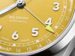 Oris Big Crown Pointer Date Automatik Edelstahl 40mm gelbes Zifferblatt Metallband – Herrenuhren Uhr mit Datum aus Edelstahl. Das Gehäuse ist rund und silber. Das Edelstahlarmband ist silber. Das Zifferblatt ist arabisch und gelb. – Ansicht 5
