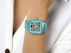 Rado True Square Open Heart Automatik Keramik 38mm türkises Zifferblatt türkises Keramikband – Herrenuhren Uhr ohne Datum aus Keramik, rhodiniert und Titan. Das Gehäuse ist quadratisch. Das Keramikarmband ist türkis. Das Zifferblatt ist skelettiert und türkis. – Ansicht 6