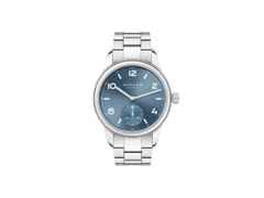 Nomos Glashütte Club Sport neomatik 37 Polar Automatik Edelstahl blaues Zifferblatt Metallband Stahlboden – Herrenuhren Uhr ohne Datum aus Edelstahl. Das Gehäuse ist rund und silber. Das Edelstahlarmband ist silber. Das Zifferblatt ist arabisch Index und blau.