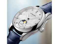 Longines Master Collection Automatik Edelstahl 34mm weißes Perlmutt-Zifferblatt mit Diamanten blaues Lederband – Damenuhren Uhr mit Datum aus Edelstahl und Leder. Das Gehäuse ist rund und silber. Das Lederarmband Kroko / Alligator ist blau. Das Zifferblatt ist ein Index in weiß. – Ansicht 5