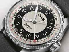 Oris Big Crown Bullseye Automatik Edelstahl 38mm weißes Zifferblatt schwarzes Lederband – Herrenuhren Uhr mit Datum aus Edelstahl und Leder. Das Gehäuse ist rund und silber. Das Lederarmband ist schwarz. Das Zifferblatt ist arabisch und weiß. – Ansicht 2