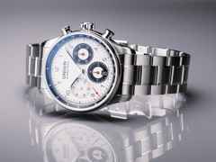 Union Glashütte Belisar Chronograph Automatik Edelstahl 40mm weißes Zifferblatt Metallband – Herrenuhren Chronograph aus Edelstahl. Das Gehäuse ist rund und silber. Das Edelstahlarmband ist silber. Das Zifferblatt ist arabisch Index und weiß. – Ansicht 3