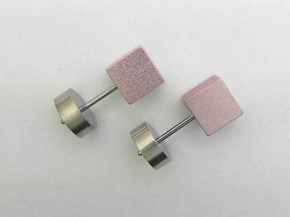 Apero Ohrstecker Würfel Aluminium 6mm Rosa