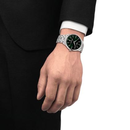 Tissot Chemin des Tourelles Powermatic 80 Automatik Edelstahl 42mm grünes Zifferblatt Metallband – Herrenuhren Uhr mit Datum aus Edelstahl. Das Gehäuse ist rund und silber. Das Edelstahlarmband ist silber. Das Zifferblatt ist ein Index in grün. – Ansicht 4