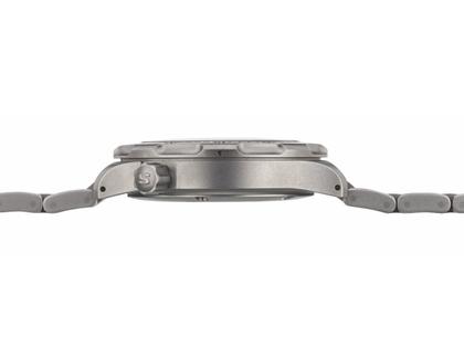 Sinn Spezialuhren T50 Taucheruhr Automatik Titan 41mm schwarzes Zifferblatt schwarz Silikonband – Herrenuhren Uhr mit Datum aus Kautschuk und Titan. Das Gehäuse ist rund und grau. Das Kautschuk / Kunststoff / Silikon Armband ist schwarz. Das Zifferblatt ist ein Index in schwarz. – Ansicht 3