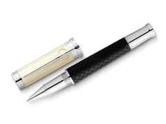 Montblanc Writers Edition                   2023: Robert Louis Stevenson Limited Edition Rollerball – Schreibgeräte Rollerball in schwarz und aus 750 Gelbgold, Edelharz, Metall, platiniert und rhodiniert.