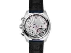 Omega Speedmaster Chronoscope Handaufzug Edelstahl 43mm silbernes Zifferblatt blaues Lederband – Herrenuhren Chronograph aus Aluminium und Edelstahl. Das Gehäuse ist rund und silber. Das Lederarmband Kroko / Alligator ist blau. Das Zifferblatt ist arabisch Index und silber. – Ansicht 2