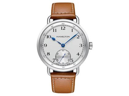 Hamilton Khaki Navy Pioneer Mechanical Limited Edition 2012 Edelstahl 46mm silbernes Zifferblatt braunes Lederband – Herrenuhren Uhr ohne Datum aus Edelstahl und PVD beschichtet. Das Armband ist ein Lederarmband. Der Zifferblatt ist ein Index.