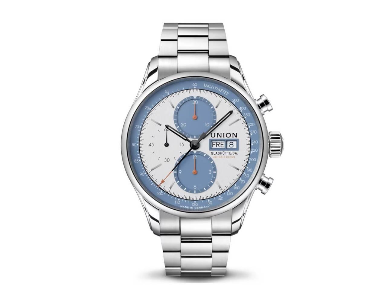 Union Glashütte Viro Chronograph Silvretta Classic 2021 Limited Edition Automatik Edelstahl 44mm weiß-blaues Zifferblatt blaues Lederband – Herrenuhren Chronograph aus Edelstahl. Das Gehäuse ist rund und silber. Das Lederarmband ist blau. Das Zifferblatt ist ein Index in blau. – Ansicht 2