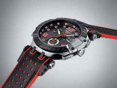 Tissot T-Race MotoGP               2020 / 2021 Chronograph Limited Edition Jorge Lorenzo Quarz – Herrenuhren Chronograph aus Edelstahl und PVD beschichtet. Das Gehäuse ist rund und silber. Das Lederarmband ist schwarz. Das Zifferblatt ist ein Index in schwarz. – Ansicht 2