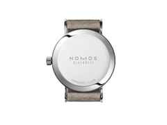 Nomos Glashütte Tangente 33 Handaufzug Edelstahl 33mm weißes Zifferblatt beiges Lederband Stahlboden – Damenuhren Uhr ohne Datum aus Edelstahl und Leder. Das Gehäuse ist rund und silber. Das Lederarmband ist beige. Das Zifferblatt ist arabisch Index und weiß. – Ansicht 2