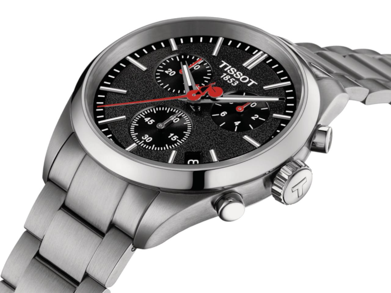 Tissot PR 100 Vuelta Chronograph Quarz Edelstahl 40mm schwarzes Zifferblatt Metallband – Herrenuhren Chronograph aus Edelstahl. Das Gehäuse ist rund und silber. Das Edelstahlarmband ist silber. Das Zifferblatt ist ein Index in schwarz. – Ansicht 4