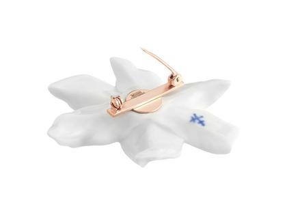 Meissen Bloom Collection Brosche "Blüte" Silber vergoldet 4,8x5,5cm in Gold staffiert – Ansteckschmuck Brosche in weiß und aus 925 Silber vergoldet und Porzellan. – Ansicht 2