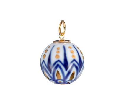 Meissen Boule Kugelanhänger "Orientalische Blüte mit Goldverzierung" – Anhänger Anhänger ohne Besatz in weiß und aus 750 Gelbgold und Porzellan.