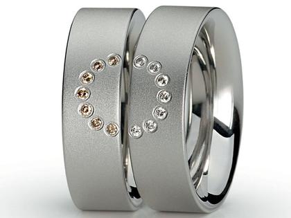 Niessing Trauringpaar Edelstahl 6,5mm gerade mit Brillanten 0,070ct – Ringe Trauring mit Besatz aus Edelstahl.