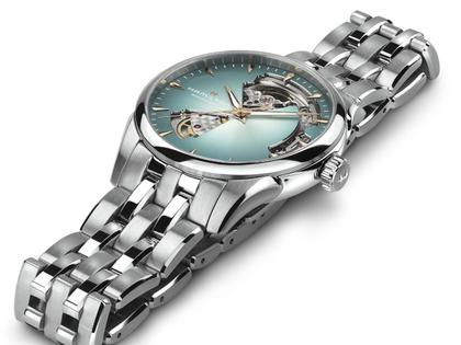 Hamilton Jazzmaster Open Heart Automatik Edelstahl 36mm hellblaues Zifferblatt Metallband – Damenuhren Uhr ohne Datum aus Edelstahl. Das Gehäuse ist rund und silber. Das Edelstahlarmband ist silber. Das Zifferblatt ist ein Index in blau. – Ansicht 3