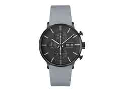 Junghans FORM A Chronoscope Automatik Edelstahl PVD-Schwarz 42mm schwarzes Zifferblatt graues Lederband – Herrenuhren Chronograph aus Edelstahl, Leder und PVD beschichtet. Das Gehäuse ist rund und schwarz. Das Lederarmband ist grau. Das Zifferblatt ist ein Index in schwarz.