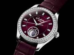 Glashütte Original Lady Serenade Luna Purpursamt Automatik Edelstahl 32,5mm violettes Zifferblatt violettes Lederband – Damenuhren Uhr ohne Datum aus 750 Weißgold, Edelstahl und Leder. Das Gehäuse ist rund und silber. Das Lederarmband Kroko / Alligator ist lila. Das Zifferblatt ist ein Index in lila. – Ansicht 6
