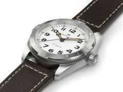 Hamilton Khaki Field Expedition Automatik Edelstahl 37mm weißes Zifferblatt braunes Lederband – Herrenuhren Uhr ohne Datum aus Edelstahl und Leder. Das Gehäuse ist rund und silber. Das Edelstahlarmband ist braun. Das Zifferblatt ist arabisch und weiß. – Ansicht 3