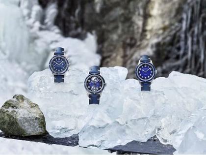 Montblanc 1858 Automatic Chronograph blau – Herrenuhren Chronograph aus Titan. Das Gehäuse ist rund und silber. Das Lederarmband ist blau. Das Zifferblatt ist arabisch Index und blau. – Ansicht 4
