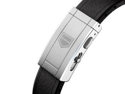 TAG Heuer Aquaracer Professional 300 Date Automatik Edelstahl 42mm schwarzes Zifferblatt schwarzes Kautschukband – Herrenuhren Uhr mit Datum aus Edelstahl und Keramik. Das Gehäuse ist rund und silber. Das Kautschuk / Kunststoff / Silikon Armband ist schwarz. Das Zifferblatt ist ein Index in schwarz. – Ansicht 4