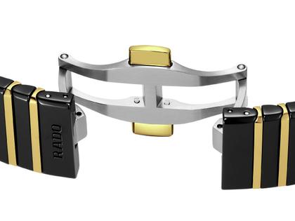 Rado Anatom Automatik Keramik 32,5mm schwarzes Zifferblatt schwarzes Keramikband – Damenuhren Uhr mit Datum aus Edelstahl, Keramik und PVD beschichtet. Das Gehäuse ist rechteckig und schwarz. Das Keramikarmband ist schwarz. Das Zifferblatt ist ein Index in schwarz. – Ansicht 5