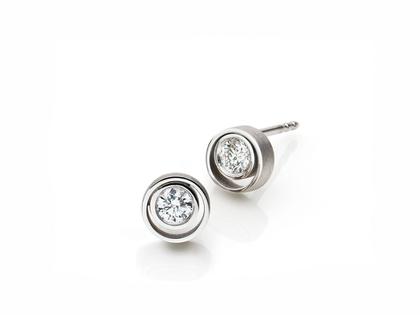 Schmuckwerk Ohrstecker Saturn Weißgold mit Brillanten 7mm – Ohrschmuck Ohrstecker aus 750 Weißgold.