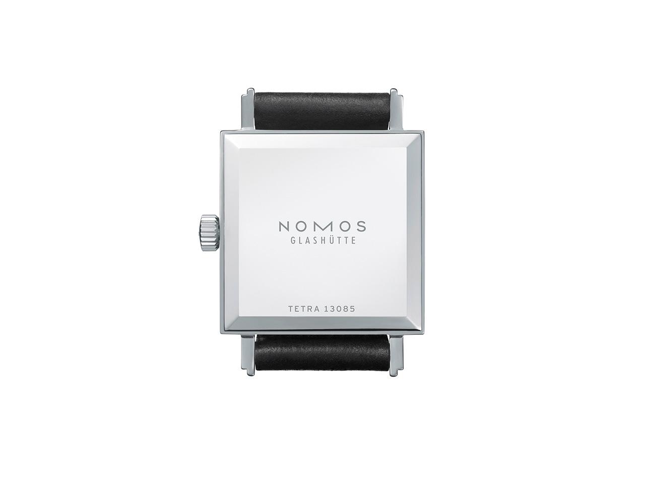 Nomos Glashütte Tetra 27 Handaufzug Edelstahl 27mm weißes Zifferblatt schwarzes Lederband – Damenuhren Uhr ohne Datum aus Edelstahl. Das Gehäuse ist quadratisch und silber. Das Lederarmband ist schwarz. Das Zifferblatt ist arabisch Index und silber. – Ansicht 2