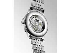 Longines Record Automatik Edelstahl 38,5mm weißes Zifferblatt Metallband – Herrenuhren Uhr mit Datum aus Edelstahl. Das Gehäuse ist rund und silber. Das Edelstahlarmband ist silber. Das Zifferblatt ist römisch und weiß. – Ansicht 2