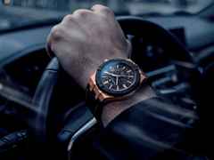 Maurice Lacroix AIKON-IC Frozen Carbon Automatik Bronze 43mm Carbon-Zifferblatt schwarzes Kautschukband limitiert – Herrenuhren Uhr mit Datum aus Bronze, Carbon, Edelstahl, Kautschuk, Keramik und Leder. Das Gehäuse ist rund und bronze. Das Kautschuk / Kunststoff / Silikon Armband ist schwarz. Das Zifferblatt ist ein Index in schwarz. – Ansicht 4