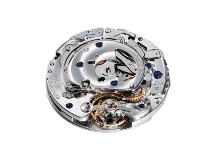 Mühle Glashütte Teutonia IV Chronograph Automatik Edelstahl 39mm weißes Zifferblatt schwarz Lederband – Herrenuhren Chronograph aus Edelstahl. Das Gehäuse ist rund und silber. Das Lederarmband ist schwarz. Das Zifferblatt ist ein Index in weiß. – Ansicht 5