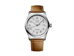 Longines Spirit Automatik Edelstahl 40mm silbernes Zifferblatt braunes Lederband – Herrenuhren Uhr mit Datum aus Edelstahl. Das Gehäuse ist rund und silber. Das Lederarmband ist braun. Das Zifferblatt ist arabisch Index und silber.