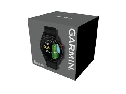 Garmin Approach S72 Titan Schwarz-DLC 47mm digitales Display schwarzes Textilband – Herrenuhren Uhr Multifunktion aus Keramik und Kunststoff. Das Gehäuse ist rund und schwarz. Das Textilarmband ist schwarz. Das Zifferblatt ist digital und schwarz. – Ansicht 7