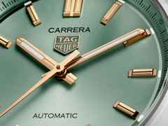 TAG Heuer Carrera Date Automatik Edelstahl 36mm grünes Zifferblatt Metallband – Damenuhren Uhr mit Datum aus Edelstahl. Das Gehäuse ist rund und silber. Das Edelstahlarmband ist silber. Das Zifferblatt ist ein Index in grün. – Ansicht 4