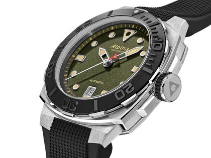 Alpina Seastrong Diver Extreme Automatik Edelstahl 39mm grünes Zifferblatt schwarzes Kautschukband – Herrenuhren Uhr mit Datum aus Edelstahl, Kautschuk und Titan. Das Gehäuse ist rund und silber. Das Kautschuk / Kunststoff / Silikon Armband ist schwarz. Das Zifferblatt ist ein Index in grün. – Ansicht 2