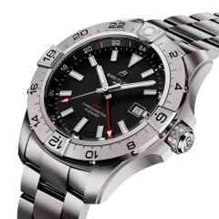 Breitling Avenger GMT 44 Automatik Edelstahl schwarzes Zifferblatt Metallband – Herrenuhren Uhr mit Datum aus Edelstahl. Das Gehäuse ist rund und silber. Das Edelstahlarmband ist silber. Das Zifferblatt ist ein Index in schwarz. – Ansicht 2
