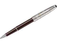 Montblanc Le Petit Prince Aviator Doué Classique Rollerball – Schreibgeräte Rollerball in braun und aus Edelharz, platiniert und rhodiniert.
