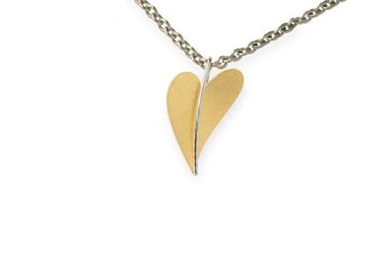 Ernstes Design Set 04 Edelstahl gelbvergoldet Herzanhänger Größe 1 klein – Anhänger Anhänger ohne Besatz aus Edelstahl und und vergoldet.
