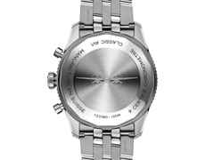 Breitling Classic Avi Chronograph 42 Mosquito Automatik Edelstahl schwarzes Zifferblatt Metallband – Herrenuhren Chronograph aus Edelstahl. Das Gehäuse ist rund und silber. Das Edelstahlarmband ist silber. Das Zifferblatt ist arabisch Index und schwarz. – Ansicht 2
