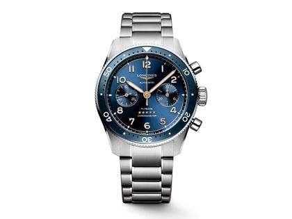 Longines Spirit Flyback Chronograph Automatik Edelstahl 42mm blaues Zifferblatt Metallband – Herrenuhren Chronograph aus Edelstahl und Keramik. Das Gehäuse ist rund und silber. Das Edelstahlarmband ist silber. Das Zifferblatt ist arabisch Index und blau.