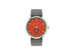 Nomos Glashütte Tangente 38 Datum "175 Years Watchmaking - Sportbunt" Handaufzug Edelstahl rotes Zifferblatt graues Textilband Glasboden – Herrenuhren Uhr mit Datum aus Edelstahl. Das Gehäuse ist rund und silber. Das Textilarmband ist grau. Das Zifferblatt ist arabisch Index und rot.