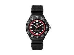 TAG Heuer Formula 1 Solargraph Quarz Kunststoff 38mm schwarzes Zifferblatt schwarzes Kautschukband – Herrenuhren Uhr mit Datum aus Edelstahl und Kunststoff. Das Gehäuse ist rund und schwarz. Das Kautschuk / Kunststoff / Silikon Armband ist schwarz. Das Zifferblatt ist ein Index in schwarz.