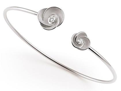 Cammilli Firenze Desert Rose Amreif White Ice Gold mit Brillanten 0,160ct – Armschmuck Armspange aus 750 Weißgold.